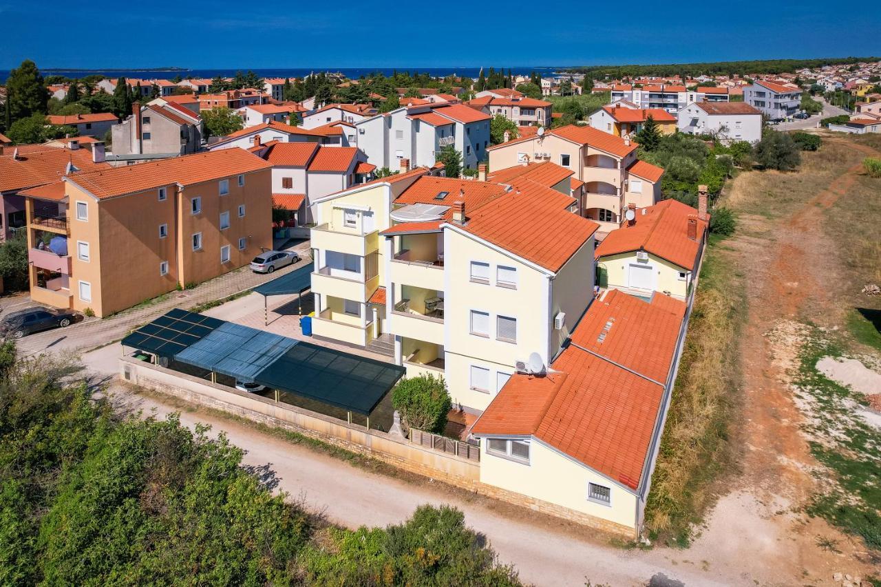 Apartman Dino Fazana Exterior photo