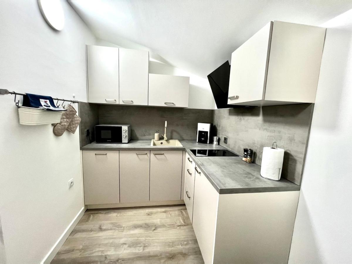 Apartman Dino Fazana Exterior photo
